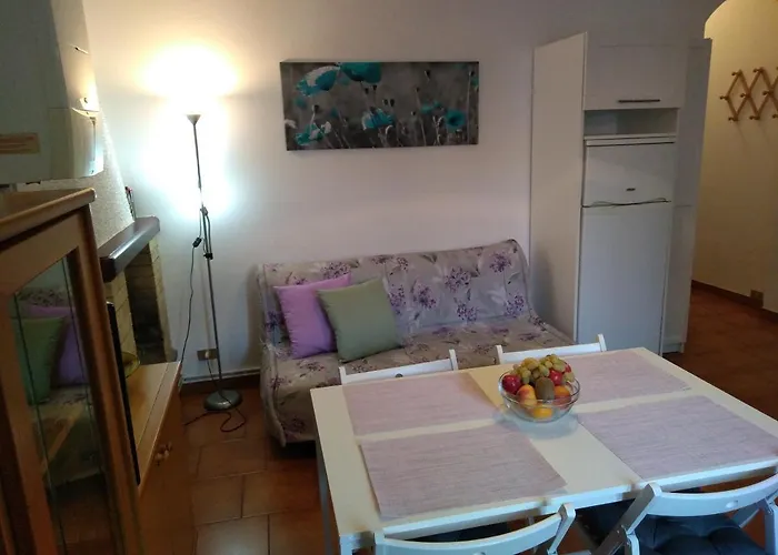 Center, Contrada Del Prato 바레나